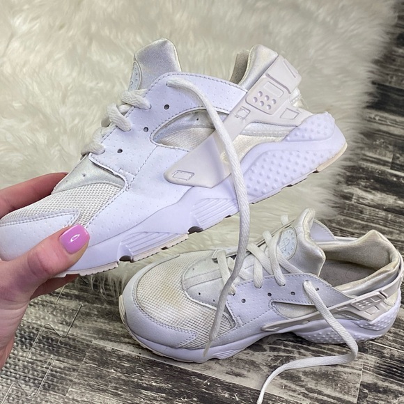 white huaraches youth